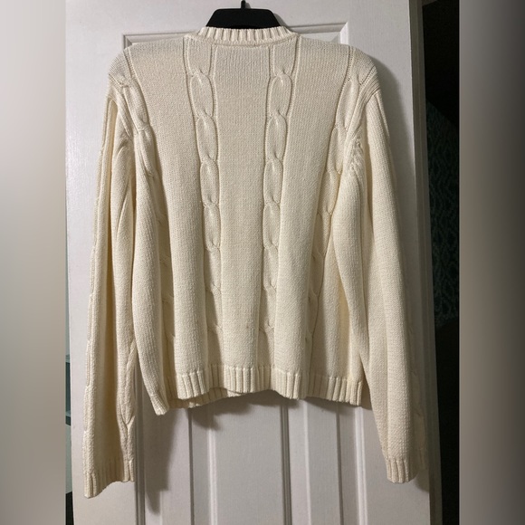 Warm, chunky cardigan. - Picture 2 of 3